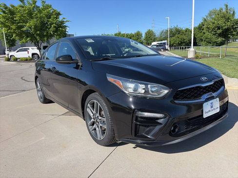 Used 2019 Kia Forte S FWD image 2