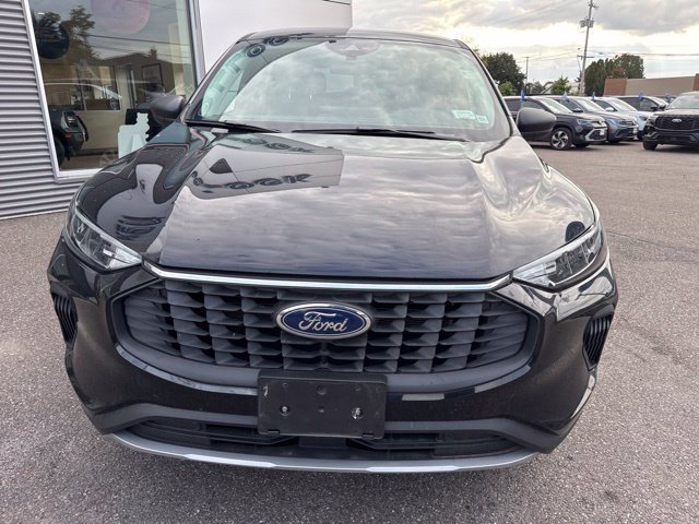 Used 2023 Ford Escape Active w/ Tech Pack #1 AWD/4WD image 3