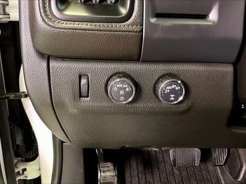 Used 2021 GMC Canyon AT4 image 17