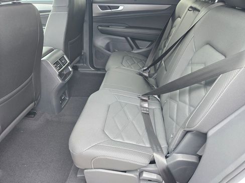 New 2025 Volkswagen Atlas Cross Sport SE FWD image 7