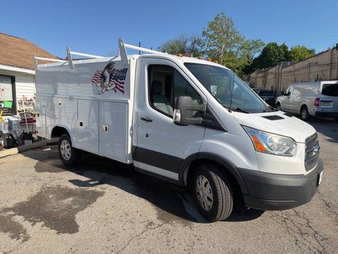 Used 2015 Ford Transit 250 138 w/ Exterior Upgrade Package RWD image 3