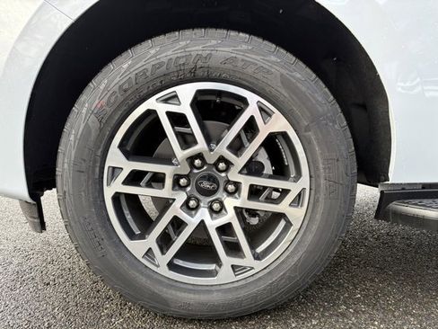 New 2025 Ford Expedition Max Active image 9