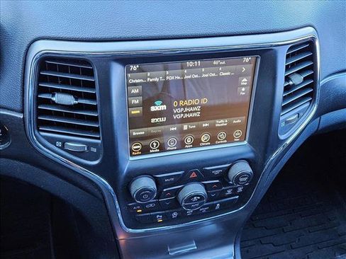 Used 2018 Jeep Grand Cherokee Altitude image 13