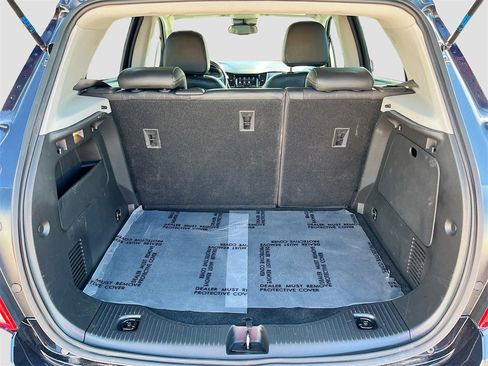 Used 2022 Chevrolet Trax LT w/ LT Convenience Package image 23
