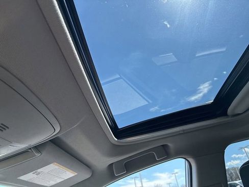 Used 2017 Toyota RAV4 XLE w/ Protection Package image 29