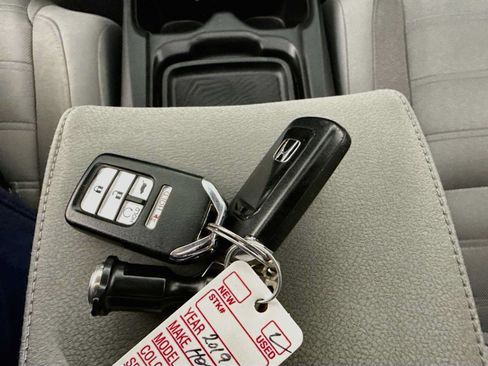 Used 2019 Honda CR-V EX image 21