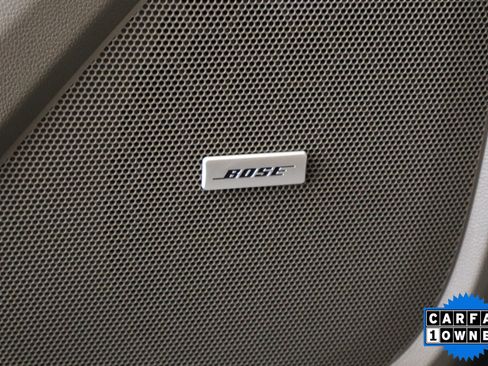 Used 2018 Chevrolet Traverse LT w/ LPO, Floor Liner Package FWD image 38