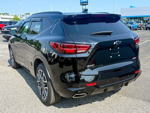 Used 2024 Chevrolet Blazer RS w/ Driver Confidence II Package AWD/4WD image 5