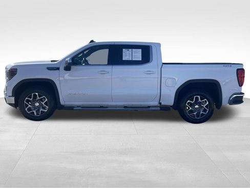 Used 2023 GMC Sierra 1500 SLE w/ Preferred Package image 7