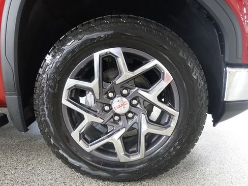 Used 2026 GMC Sierra 1500 SLT w/ SLT Premium Plus Package AWD/4WD image 28