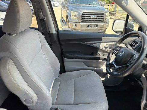 Used 2019 Honda Pilot EX image 11