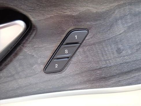 Used 2023 Jeep Grand Cherokee 4WD 4xe image 17
