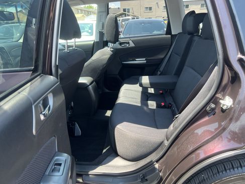 Used 2013 Subaru Forester 2.5X Premium AWD/4WD image 11