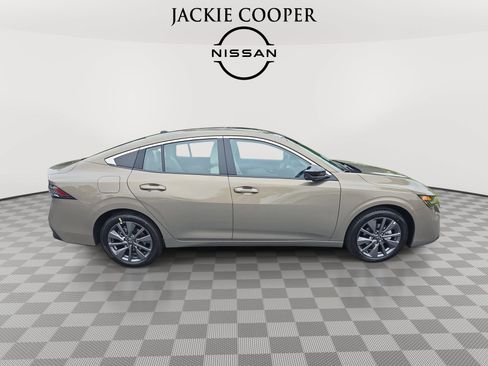 New 2026 Nissan Sentra SL w/ Floor Mat Package FWD image 4
