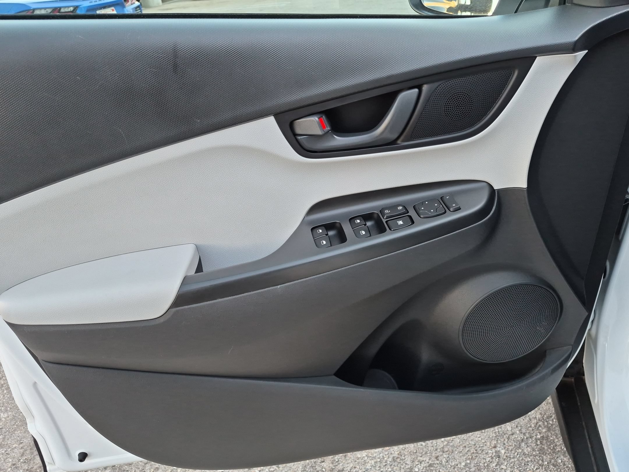 Used 2023 Hyundai Kona SEL AWD/4WD image 10
