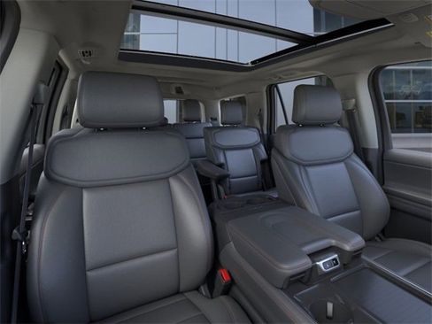 New 2025 Ford Expedition Active image 10
