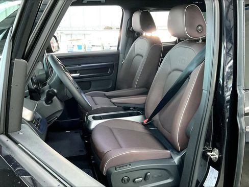 New 2025 Volkswagen ID. Buzz Pro S image 11