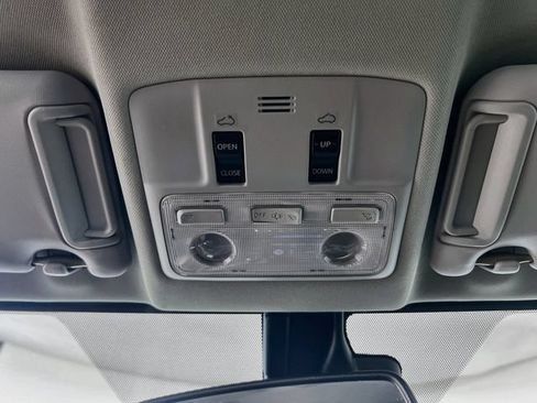 Used 2014 Toyota RAV4 Limited w/ Technology Package FWD image 20