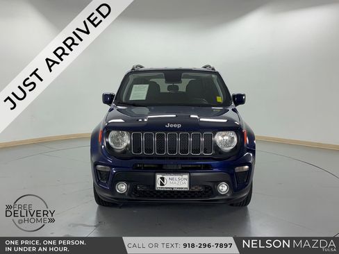 Used 2019 Jeep Renegade Latitude AWD/4WD image 2