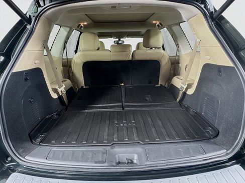 Used 2020 Nissan Pathfinder Platinum w/ Cargo Package image 33