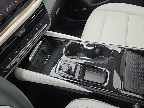 Certified 2024 Buick Envision Avenir image 25