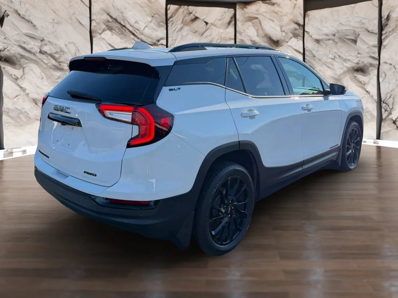 Used 2024 GMC Terrain SLT w/ Elevation Edition AWD/4WD image 7