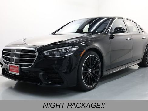 Used 2022 Mercedes-Benz S 580 4MATIC Sedan w/ AMG Line Package image 11