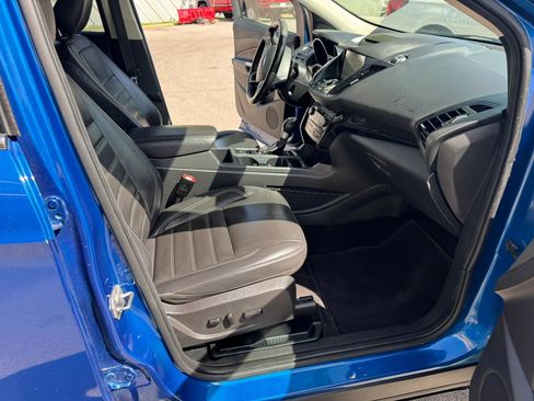 Used 2018 Ford Escape Titanium AWD/4WD image 24