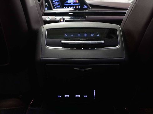Used 2023 Cadillac Escalade Premium Luxury Platinum AWD/4WD image 10