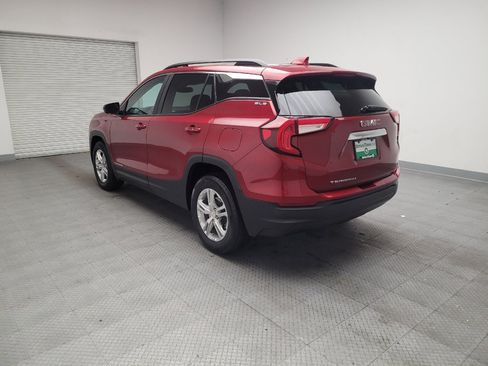 Used 2023 GMC Terrain SLE w/ Driver Convenience Package FWD image 5