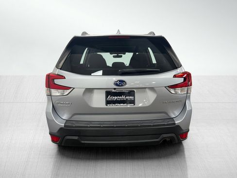 Used 2019 Subaru Forester Premium image 6
