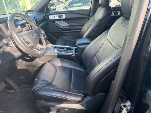 Used 2020 Ford Explorer ST w/ ST Street Pack image 5