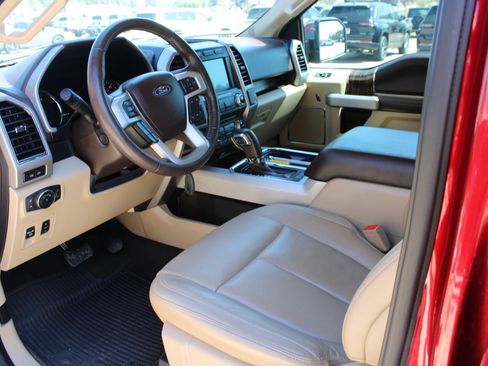 Used 2018 Ford F150 Lariat w/ Equipment Group 502A Luxury image 22