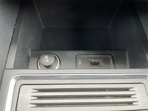 Used 2016 Volkswagen Jetta S image 26