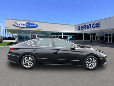 Certified 2023 Hyundai Sonata SEL w/ Cargo Package FWD image 9