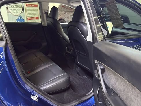Used 2024 Tesla Model Y Performance AWD/4WD image 18