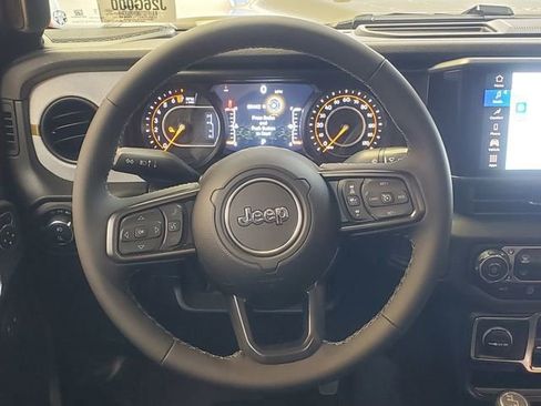 New 2026 Jeep Gladiator Sport AWD/4WD image 18