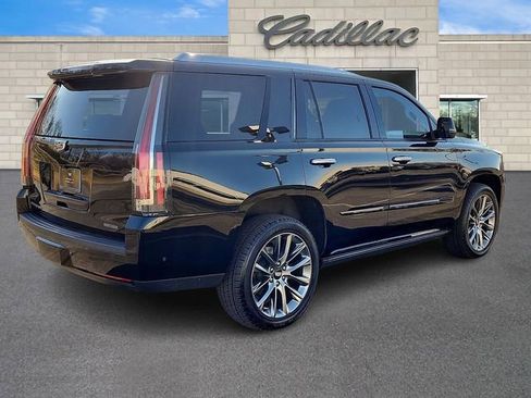 Used 2020 Cadillac Escalade Platinum w/ Escalade Sport Edition image 6