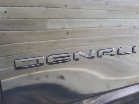 Used 2023 GMC Yukon Denali Ultimate AWD/4WD image 19