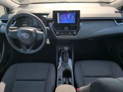 Used 2025 Toyota Corolla LE FWD image 26