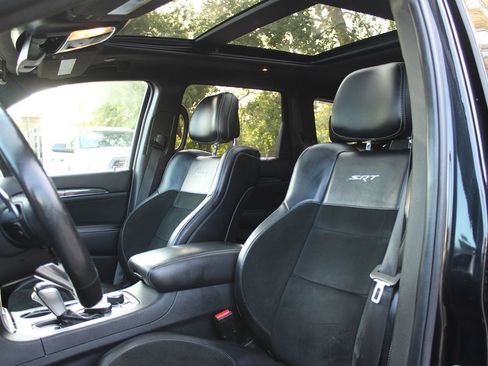 Used 2016 Jeep Grand Cherokee SRT AWD/4WD image 15