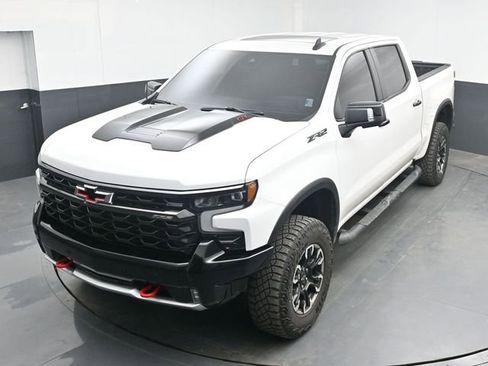 Used 2025 Chevrolet Silverado 1500 ZR2 w/ Technology Package AWD/4WD image 21