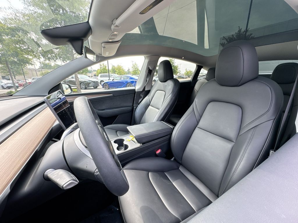 Used 2024 Tesla Model Y Performance AWD/4WD image 10