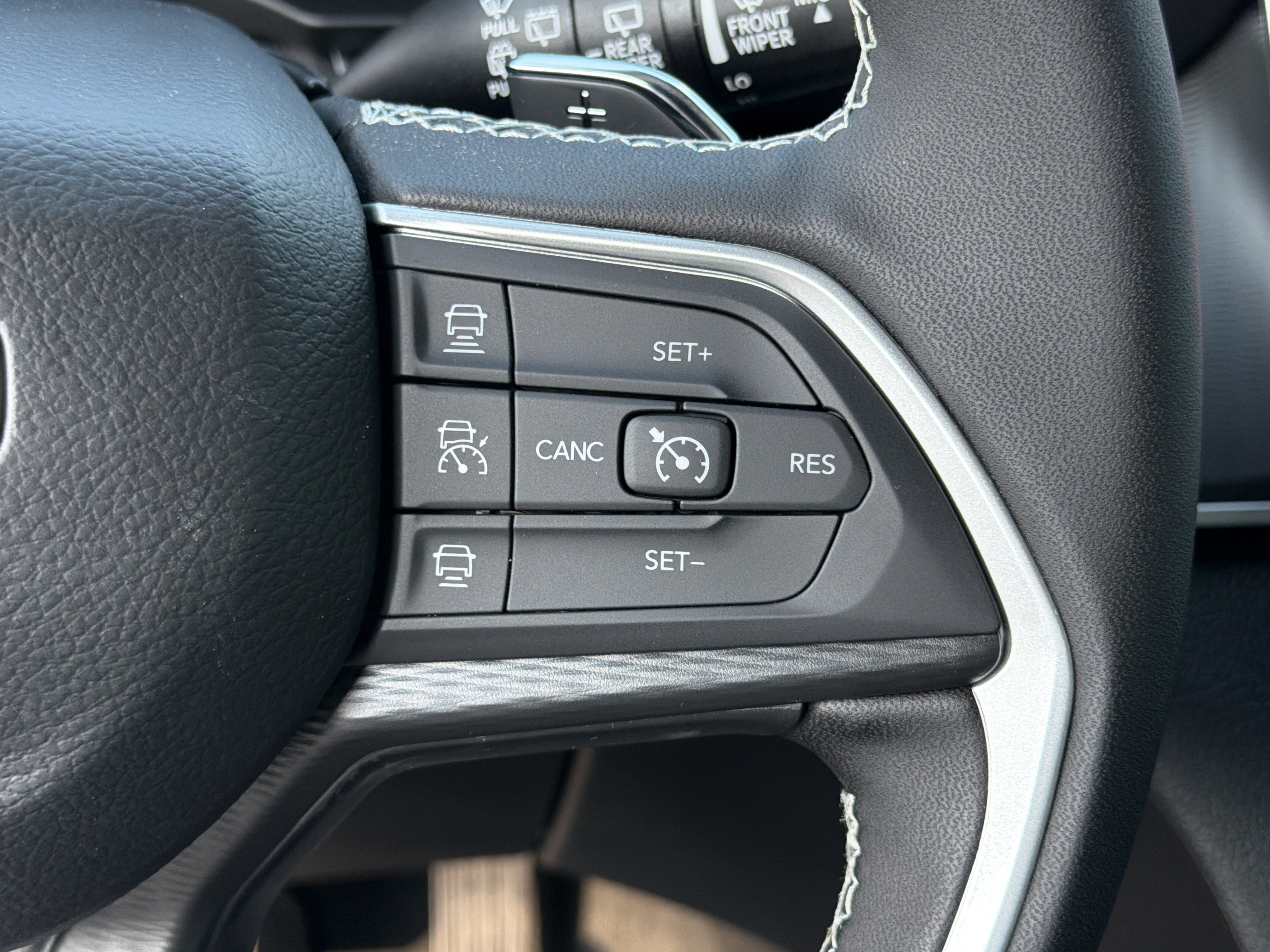 New 2027 Jeep Grand Cherokee Laredo X RWD image 26