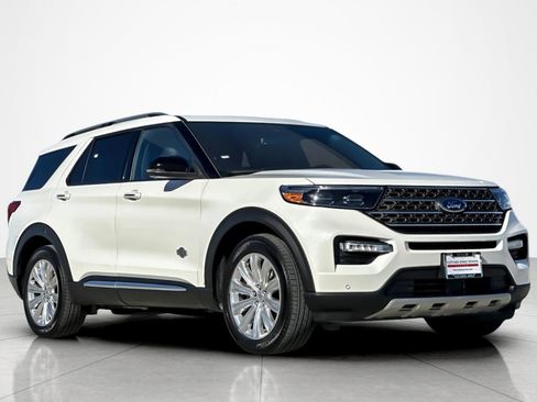 Used 2021 Ford Explorer King Ranch w/ Premium Technology Package image 7