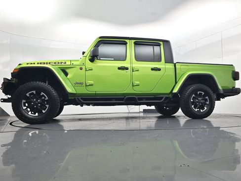 Used 2025 Jeep Gladiator Rubicon w/ Convenience Group AWD/4WD image 43