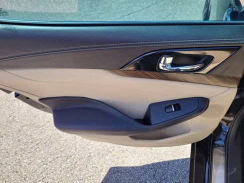Used 2018 Nissan Maxima Platinum FWD image 9