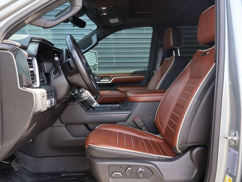 Used 2024 GMC Sierra 3500 Denali Ultimate image 22