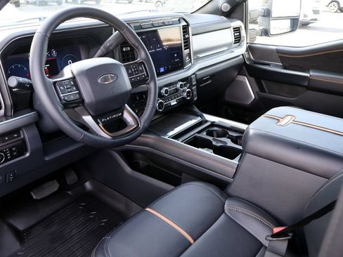 Used 2024 Ford F250 Platinum w/ FX4 Off-Road Package AWD/4WD image 3
