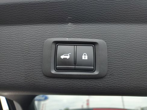 Used 2025 Mitsubishi Outlander SE AWD/4WD image 35